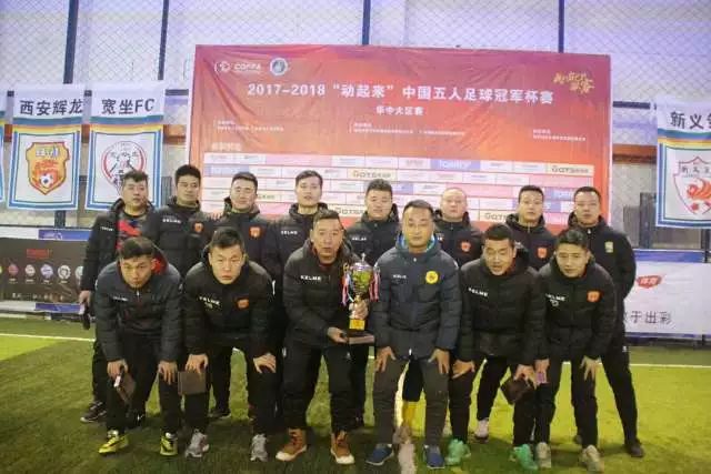 美国政坛风云再起，奥巴马与拜登助阵，特朗普危机重重